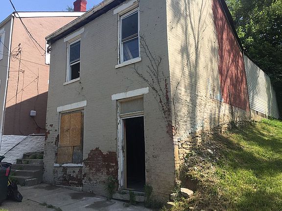 3rd image of 716 Delhi Ave