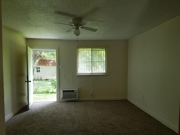 5th image of 311 N Elm St #F