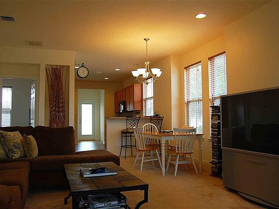 4th image of 4264 Four Oaks Blvd