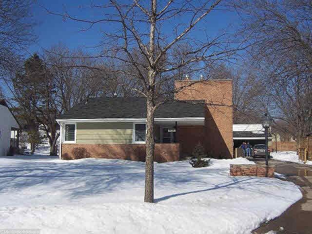 1st image of 1938 Walden Place NE