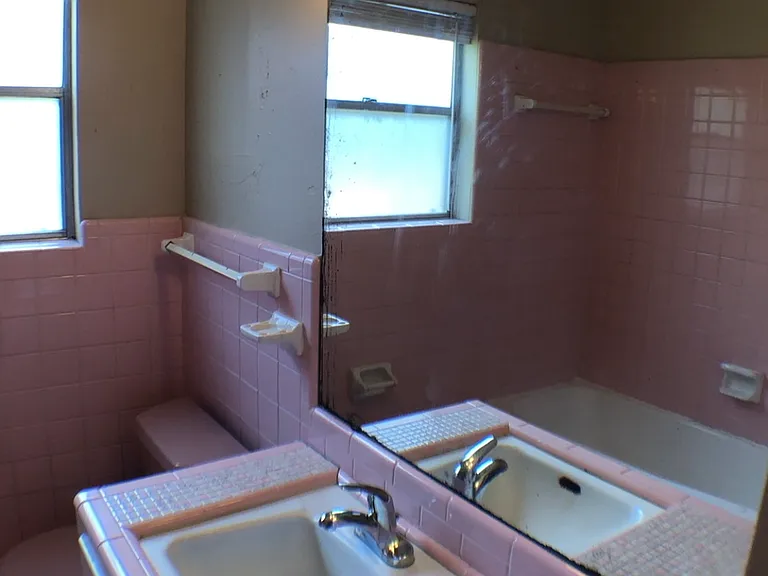 3006 Glen Rae St — Photo 9