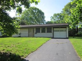 30 Richford Rd, Kendall Park, NJ 08824