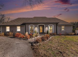 3037 Shrine Park Rd, Leavenworth, KS 66048