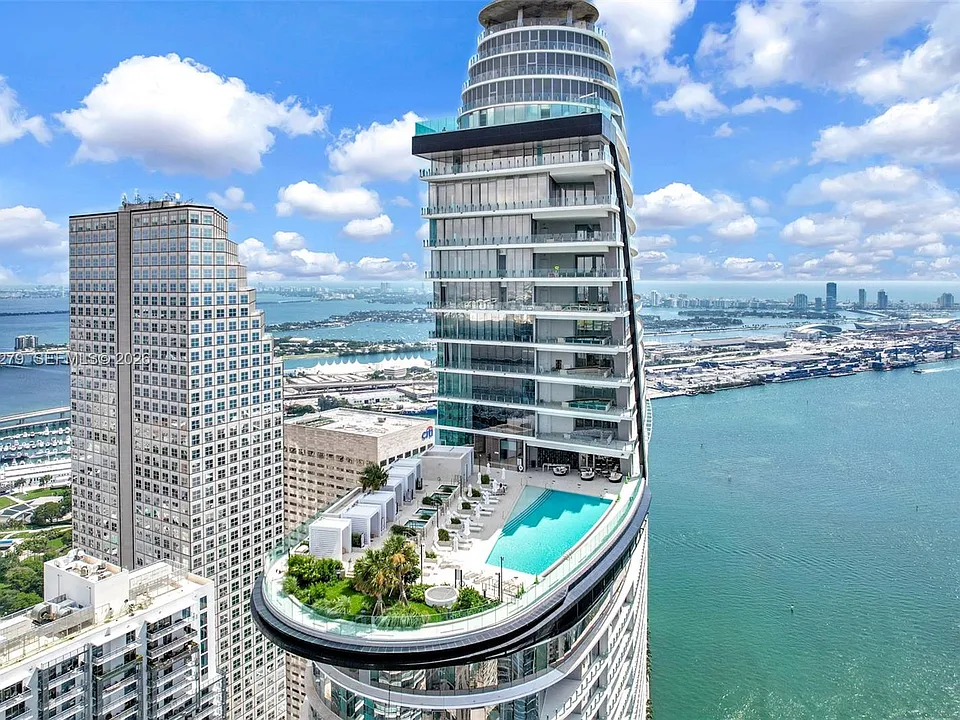 300 Biscayne Boulevard Way #506E