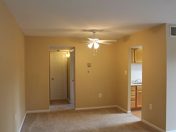 3rd image of 9491 Fairfax Blvd APT 304