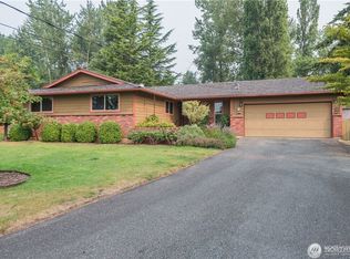 3721 Silver Beach Ave, Bellingham, WA 98226