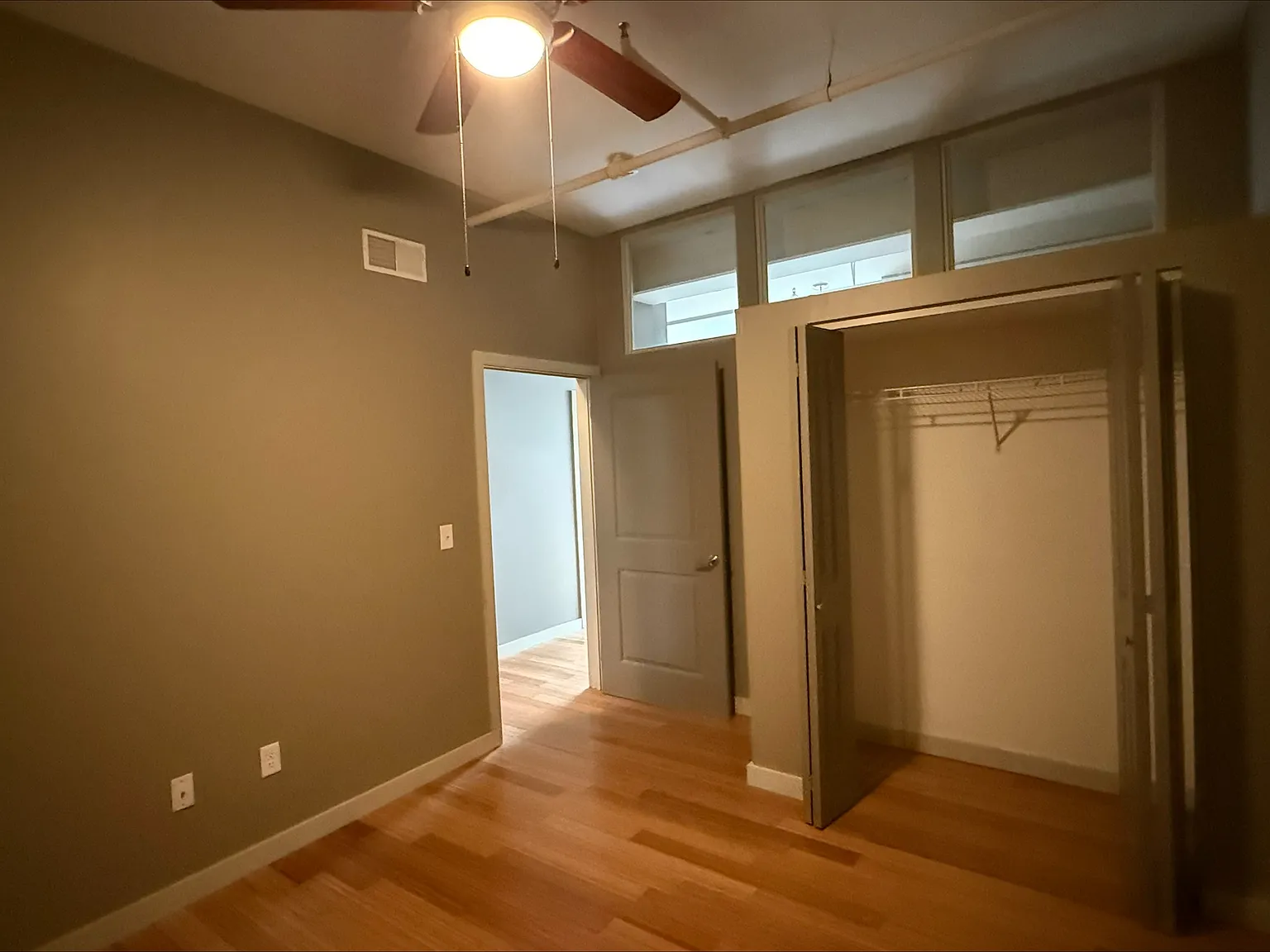 2 bed, 1300 sqft, $1,350 — Photo 4