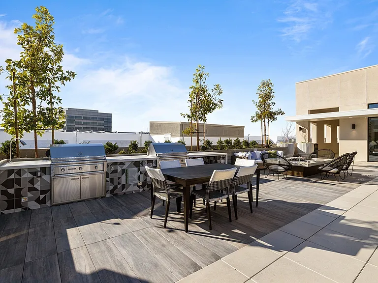 Grill, dine, and unwind under the sun.