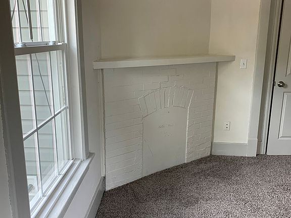 4th image of 505 E Rollins St #100