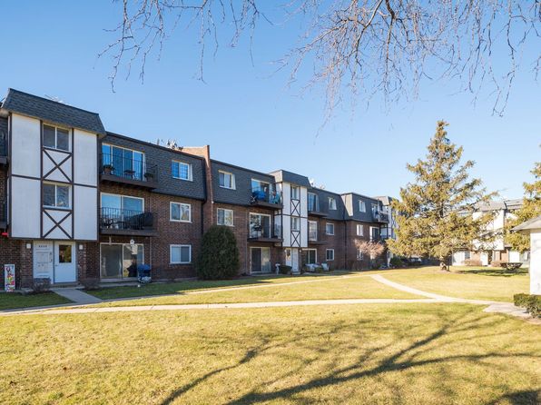 9457 Bay Colony Dr APT 3N