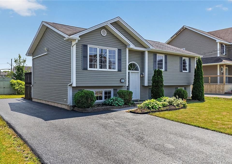 1st image of 94 Falcon Dr