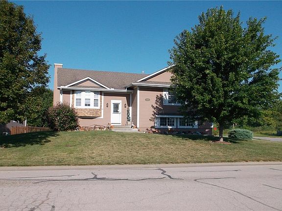 2nd image of 3704 Richmond Dr