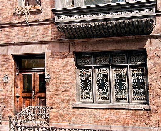 2nd image of 5 E 10th St