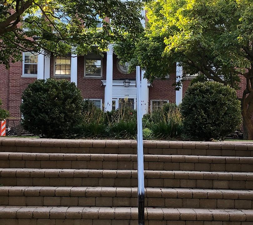 1st image of 1406 Hinman Ave APT 3S