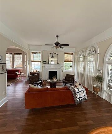 4th image of 5401 Fontainebleau Dr