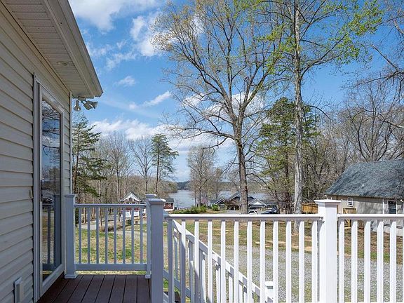 2nd image of 144 Plateau Rd