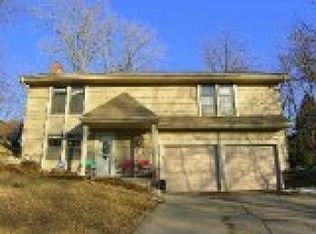 5207 N Old Pike Rd, Gladstone, MO 64118