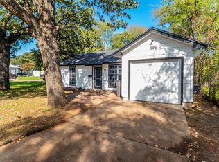 909 Duff Ct, Fort Worth, TX 76112
