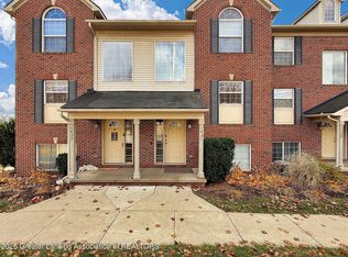 1431 Academy Ln, Lansing, MI 48906