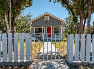 905 E 3rd St, Del Rio, TX 78840