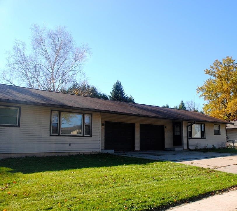1st image of 203 E Paradise Dr #205