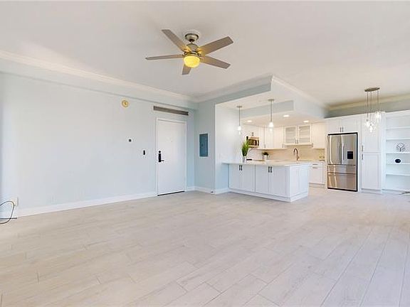 4th image of 2109 Bayshore Blvd Unit 701