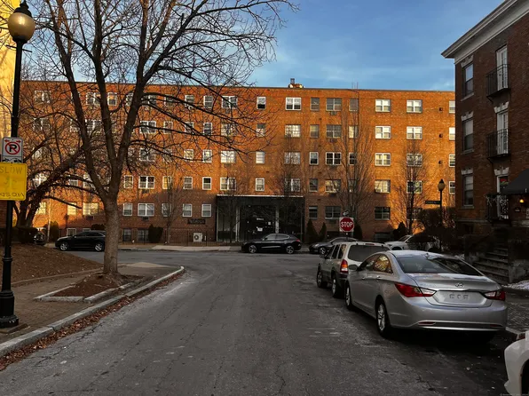 40 Owen Street APT D11, Hartford, CT 06105