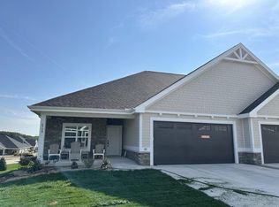6724 Bellflower Pointe Dr, Deforest, WI 53532