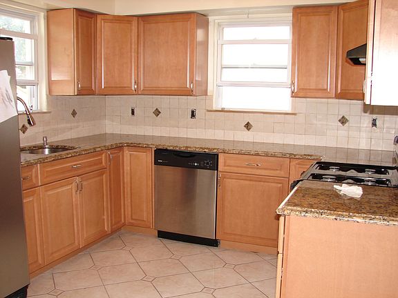 Brand New Upscale Kitchen