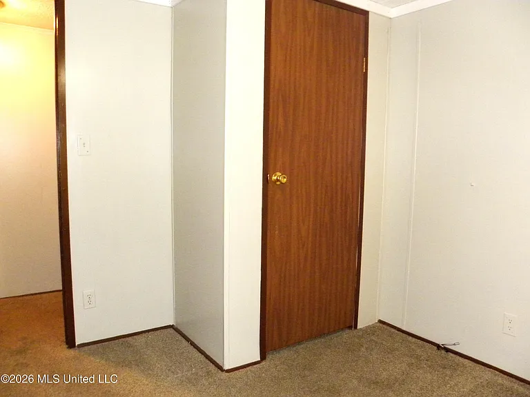 18265 Robin Oaks Dr — Photo 25