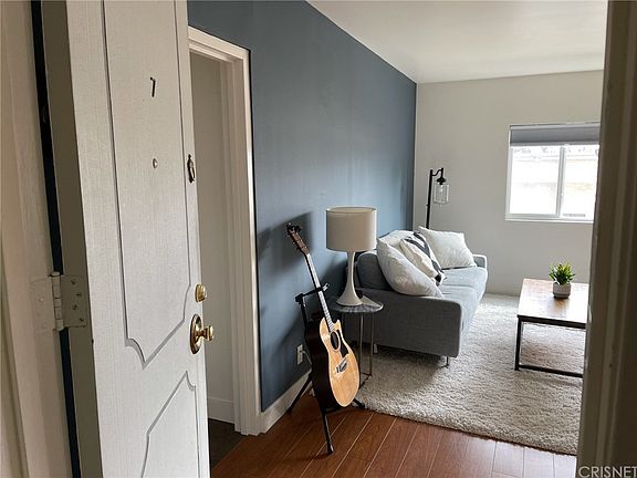 3rd image of 1334 S Carmelina Ave APT 7