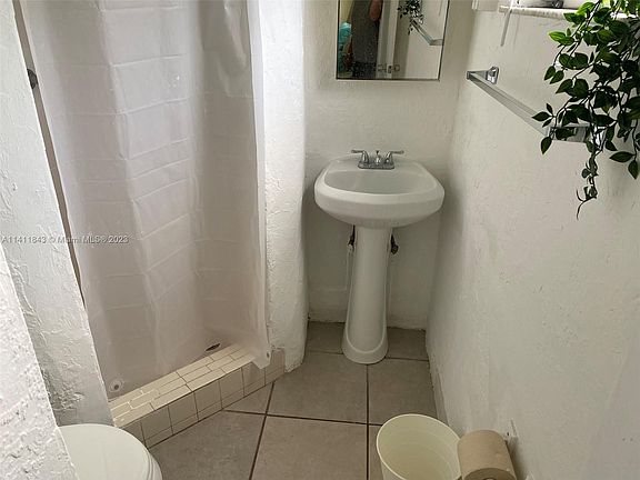 5th image of 5896 SW 66th St APT 3