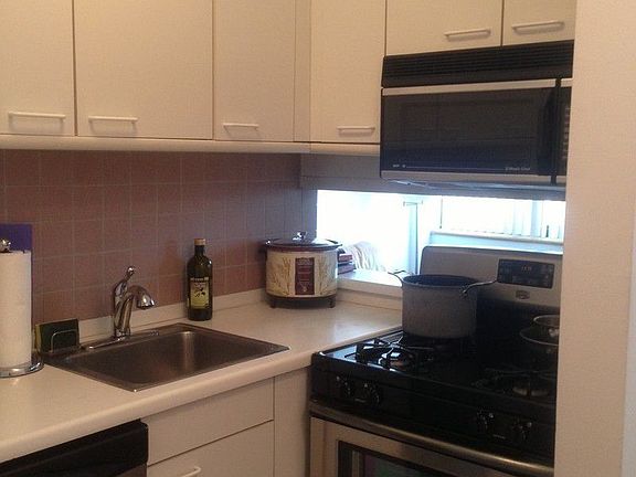 5th image of 300 E 93rd St APT 7C