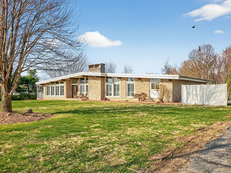 505 S County Road 200 W — Photo 40