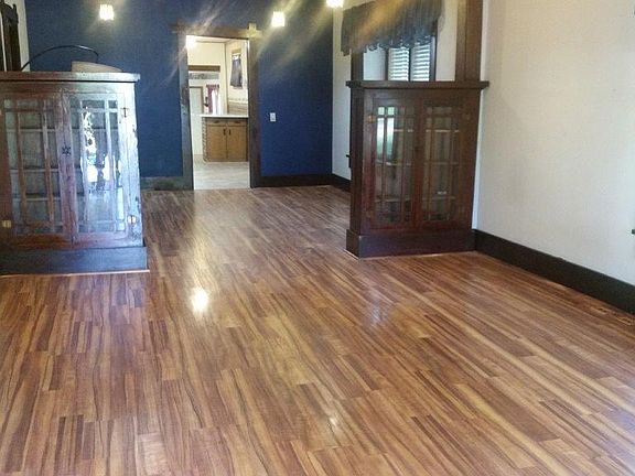 2nd image of 312 N Commercial St