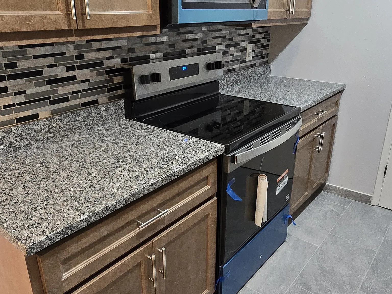 2 bed, 875 sqft, $1,350 — Photo 3
