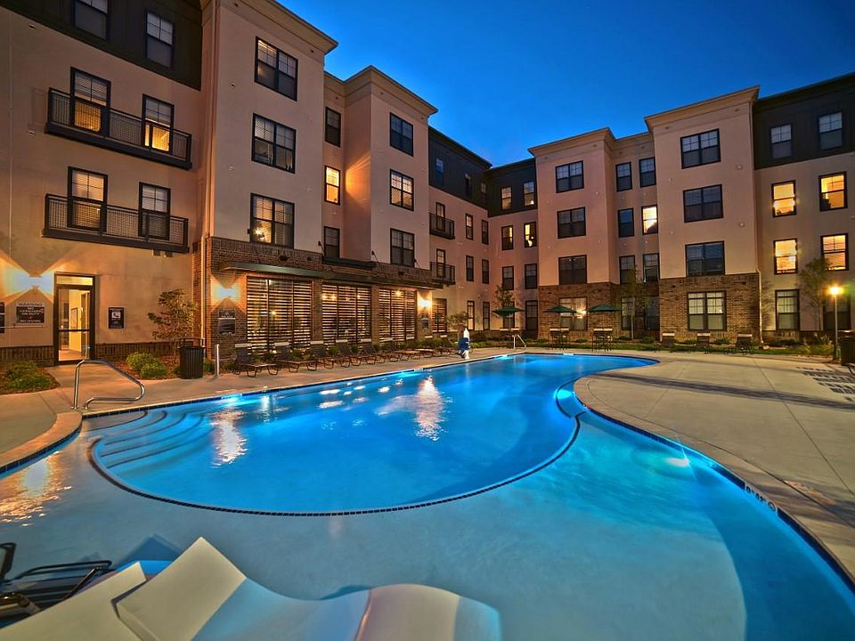 1st image of 4050 W Pine Blvd #8bebc9cbf