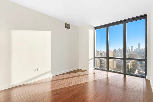 Rented by Compass | media 38