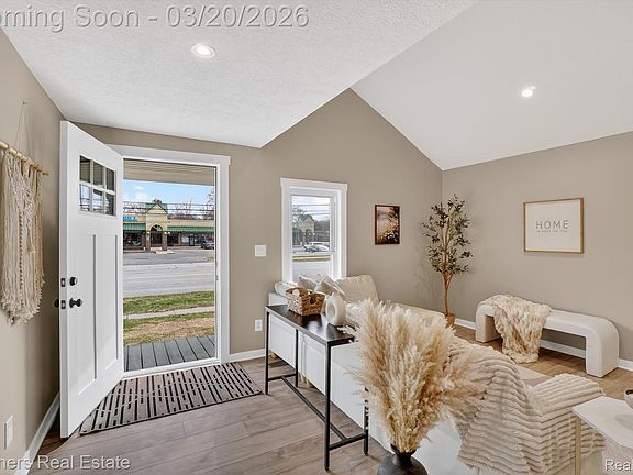 2nd image of 718 W Grand River Ave