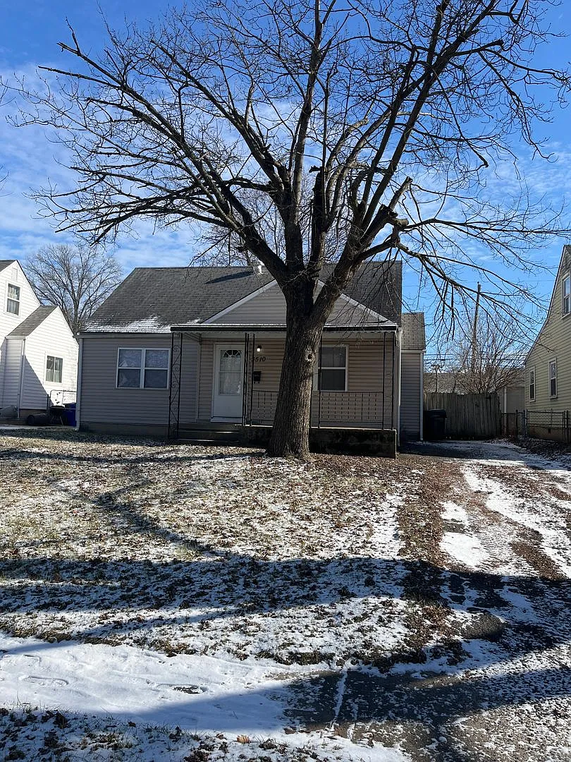 3510 Bremen St photo 1