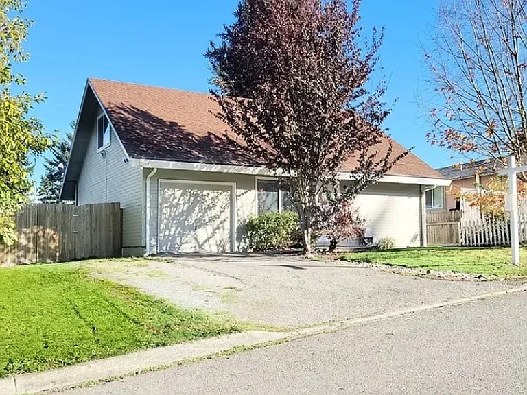 2012 S 282nd Pl — Photo 1