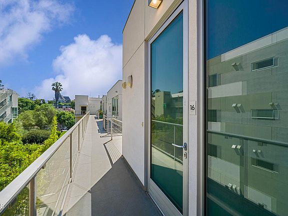 4th image of 1345 Havenhurst Dr APT 16