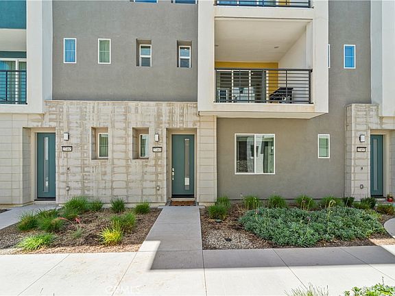 2nd image of 27461 Viero Pl