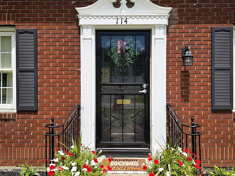 Listing photo 4