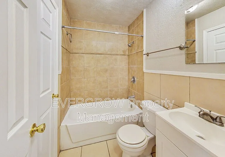 3962 Strathmore Dr — Photo 17