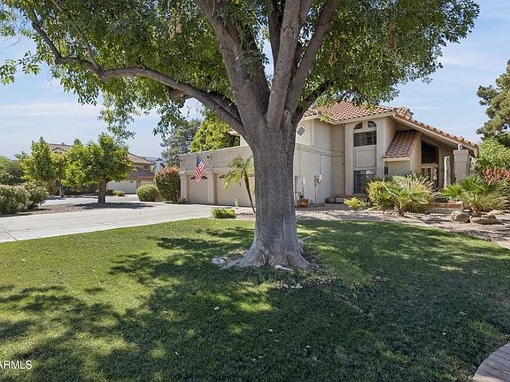 3rd image of 1983 E PALOMINO Drive