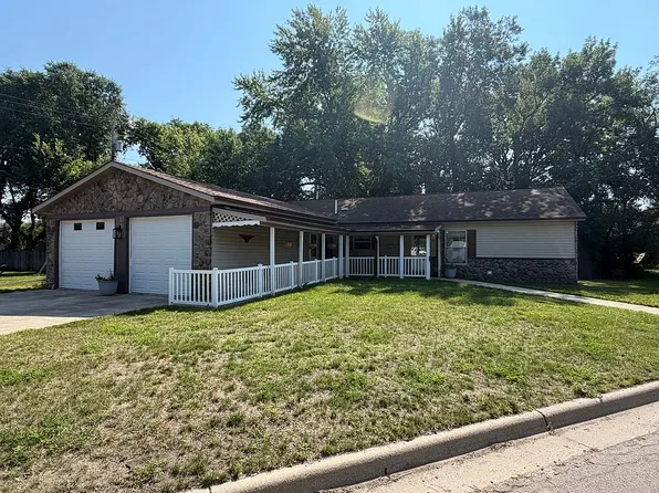 507 5th St W, Canby, MN 56220