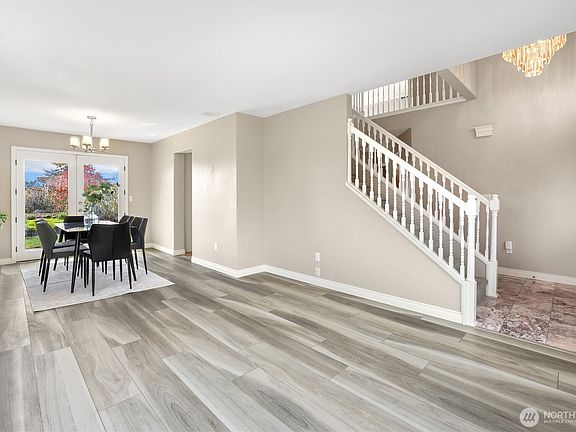 5th image of 5322 23rd Avenue NE
