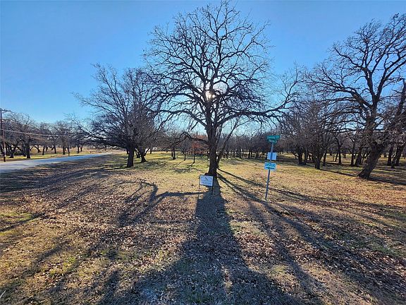 3rd image of 100 Fairway Dr