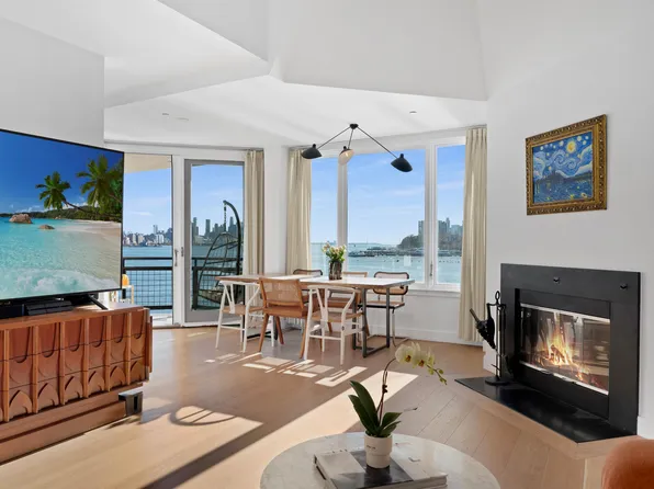 600 Harbor Boulevard image 1 of 19